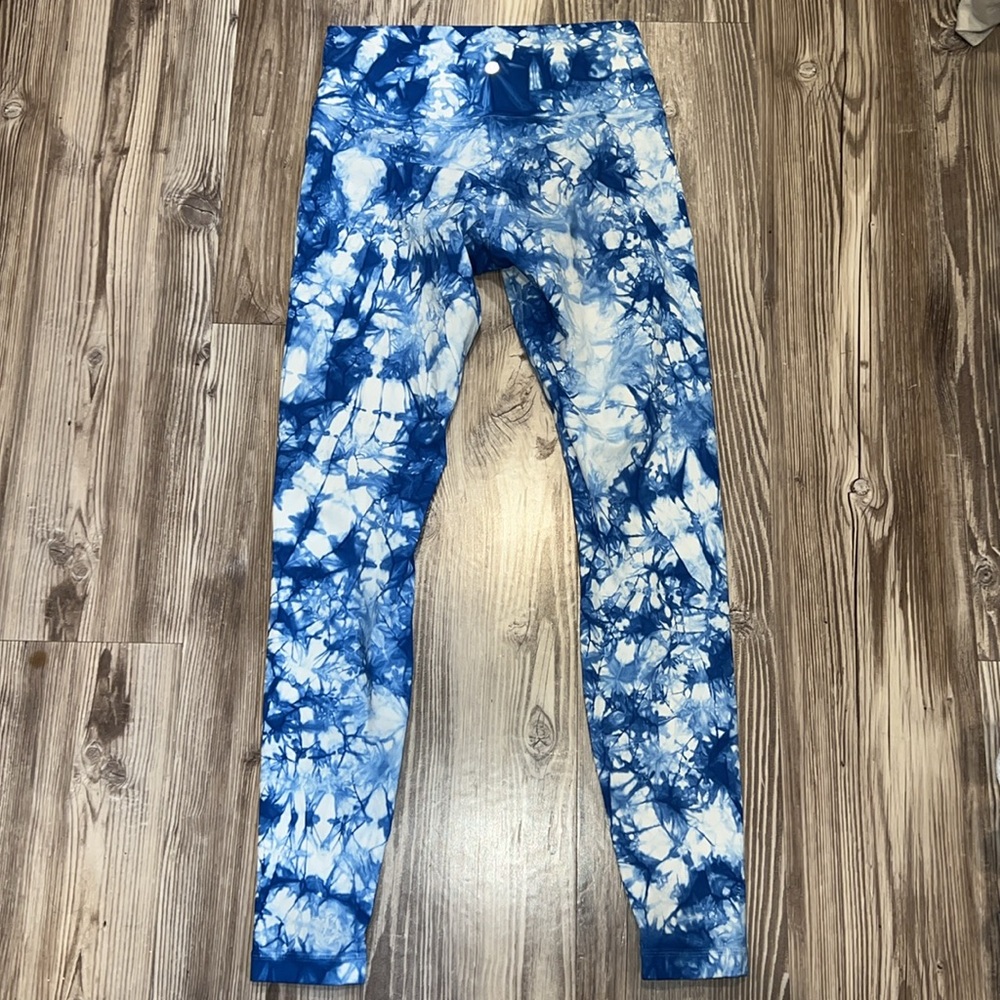 Lululemon Wunder Under Pant (Hi-Rise) Shibori
Shibori Varsity Blue White - Picture 3 of 10